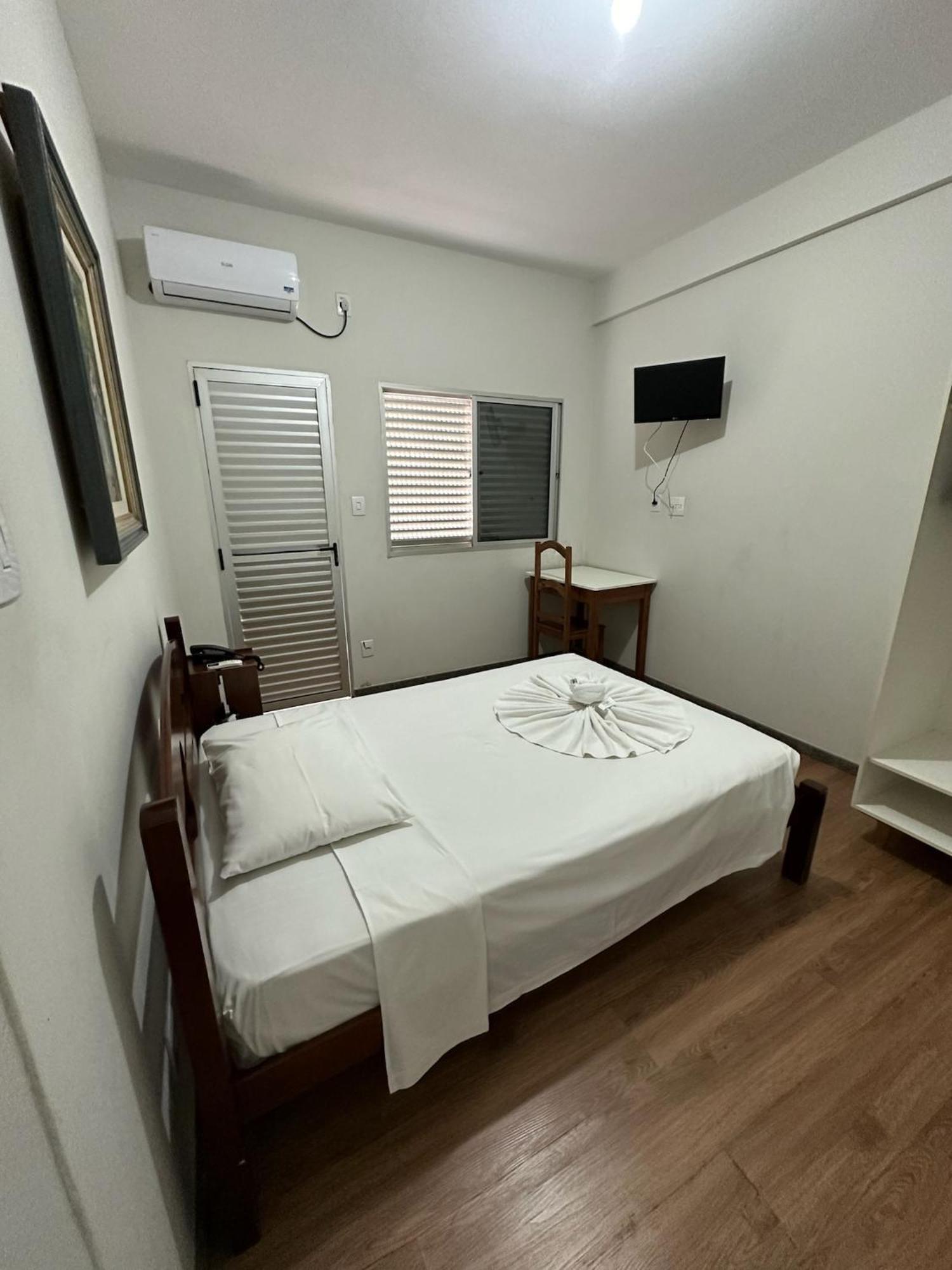 Hotel Brasil Real Мариана Экстерьер фото